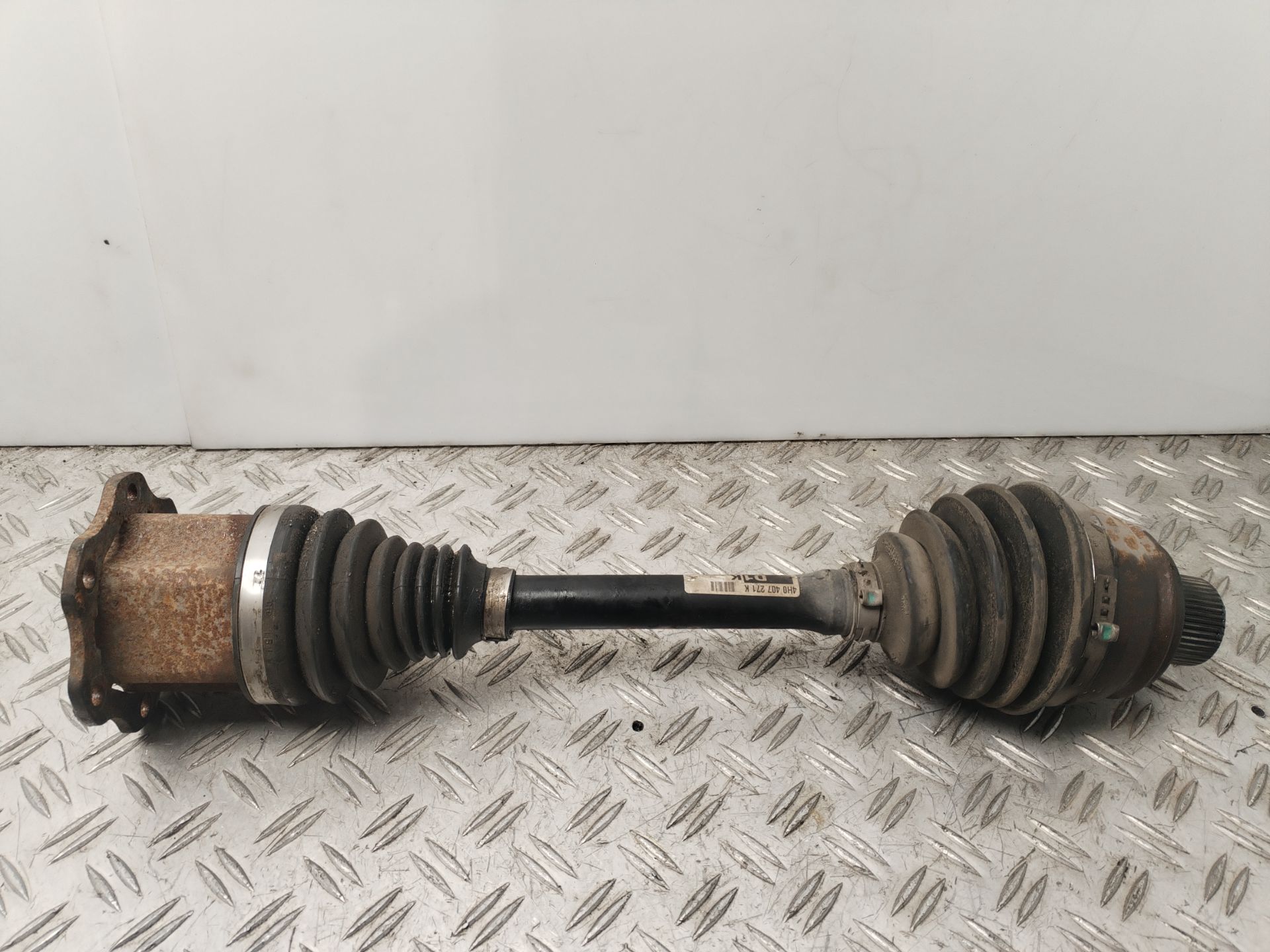 TRANSMISION DELANTERA IZQUIERDA 135480