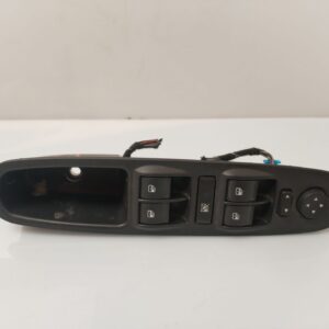 MANDO ELEVALUNAS DELANTERO IZQUIERDO 135576