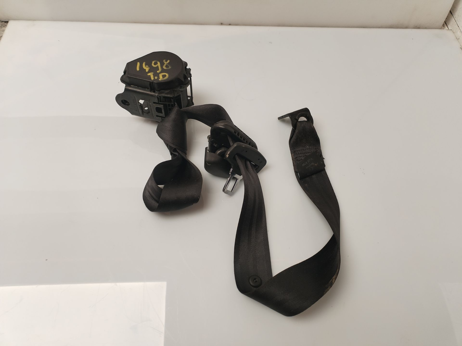 CINTURON SEGURIDAD TRASERO DERECHO 135391