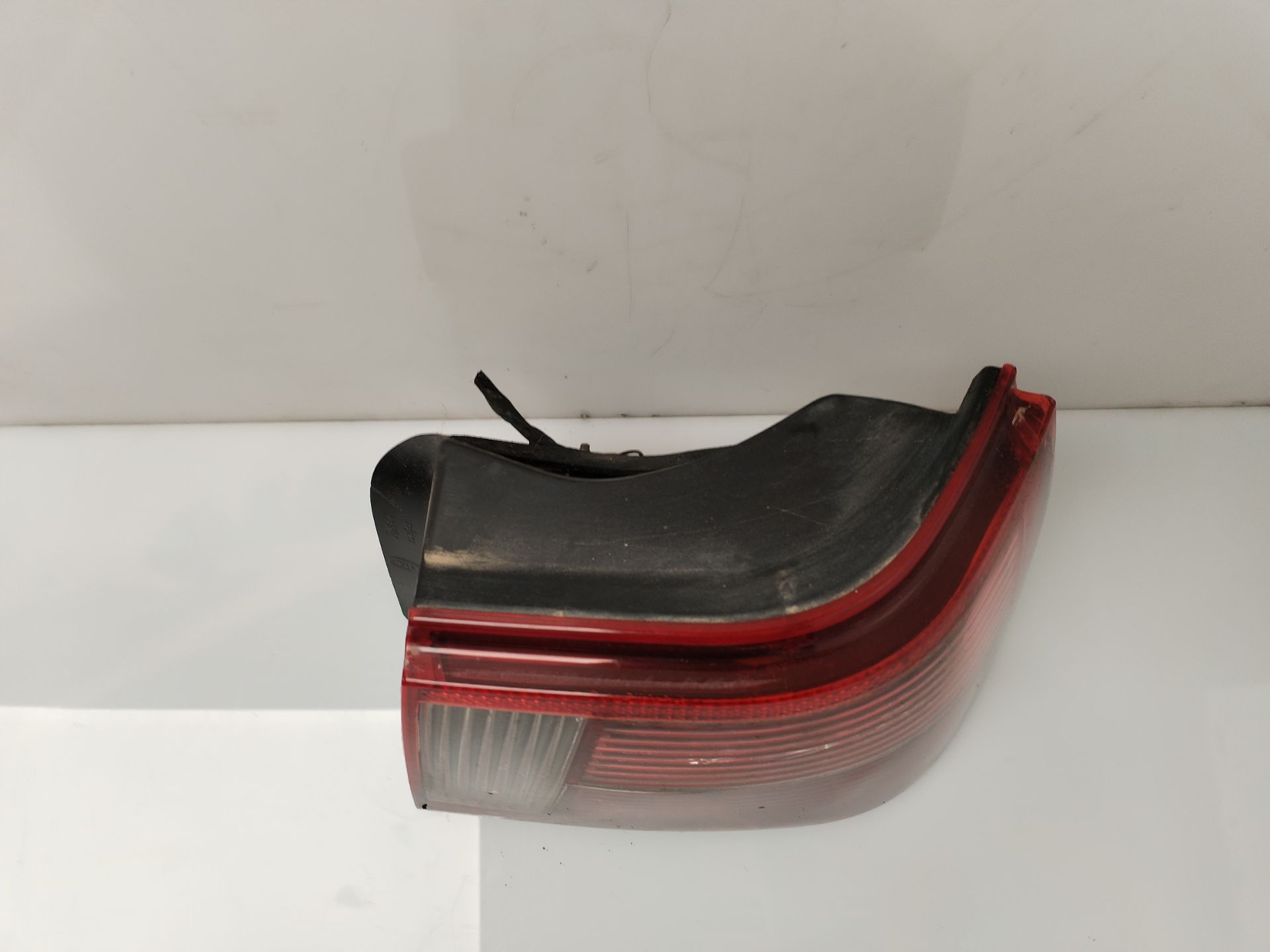 PILOTO TRASERO DERECHO 135280