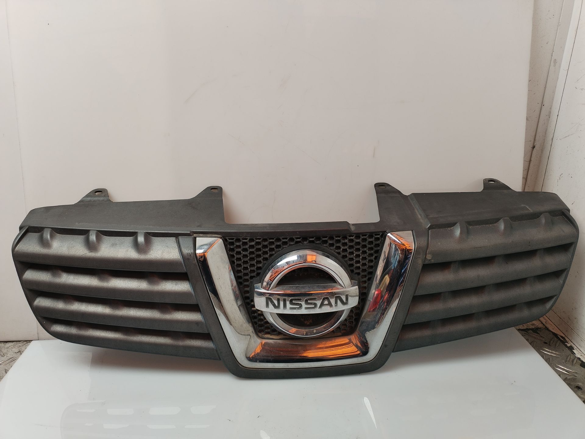 REJILLA DELANTERA 135357