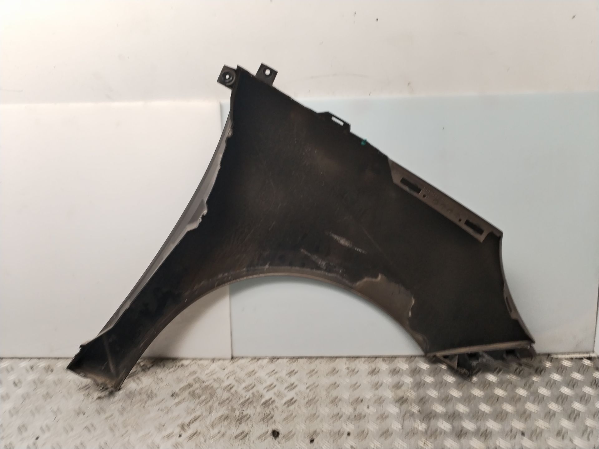 ALETA DELANTERA IZQUIERDA 134869