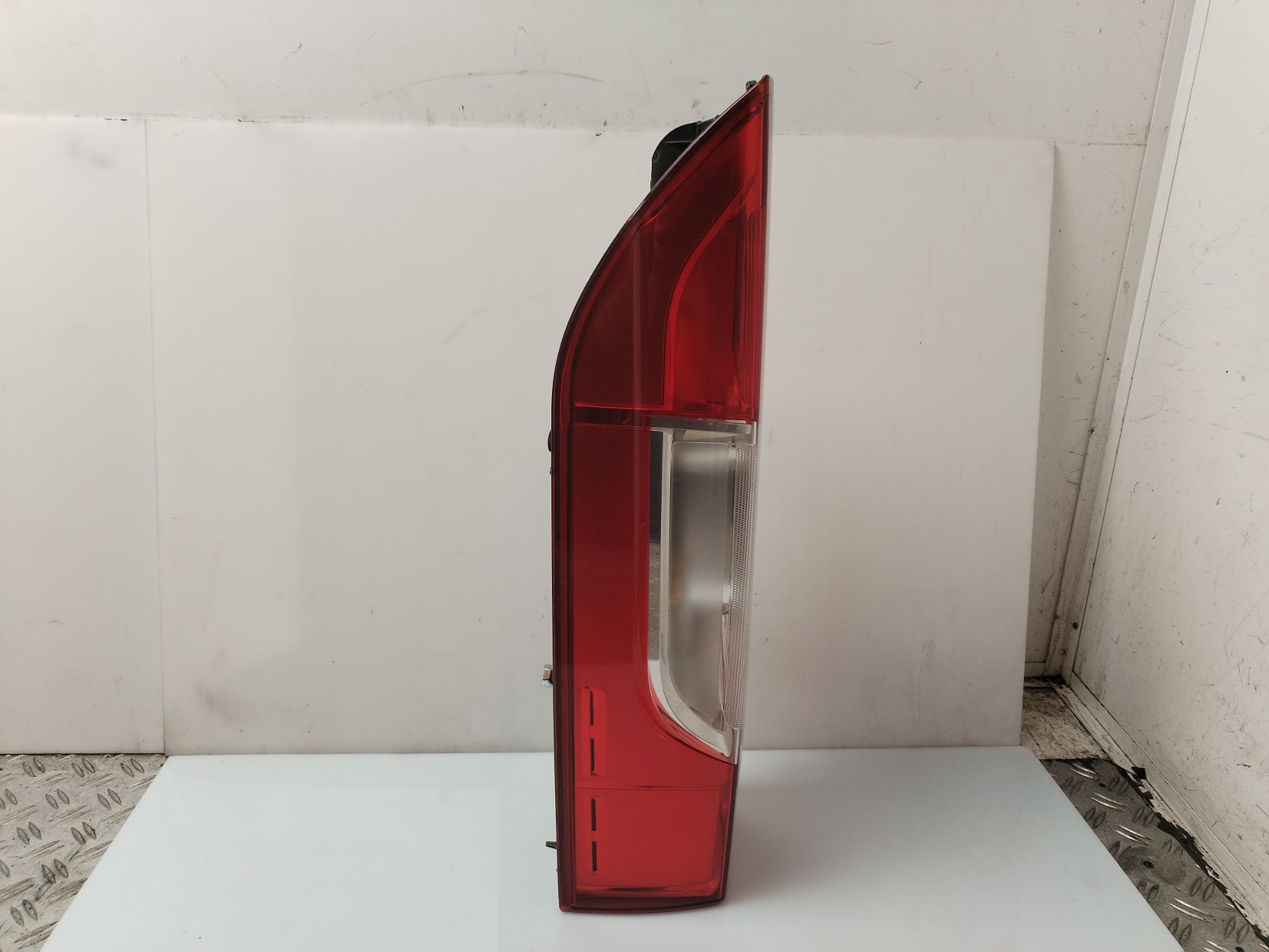 PILOTO TRASERO IZQUIERDO 135244