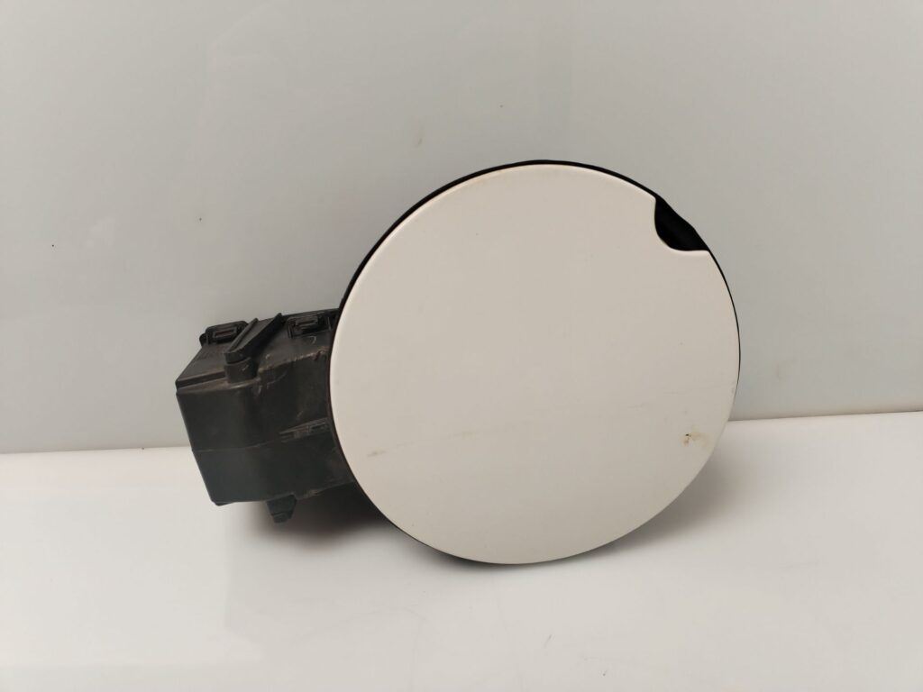 TAPA EXTERIOR COMBUSTIBLE 134500