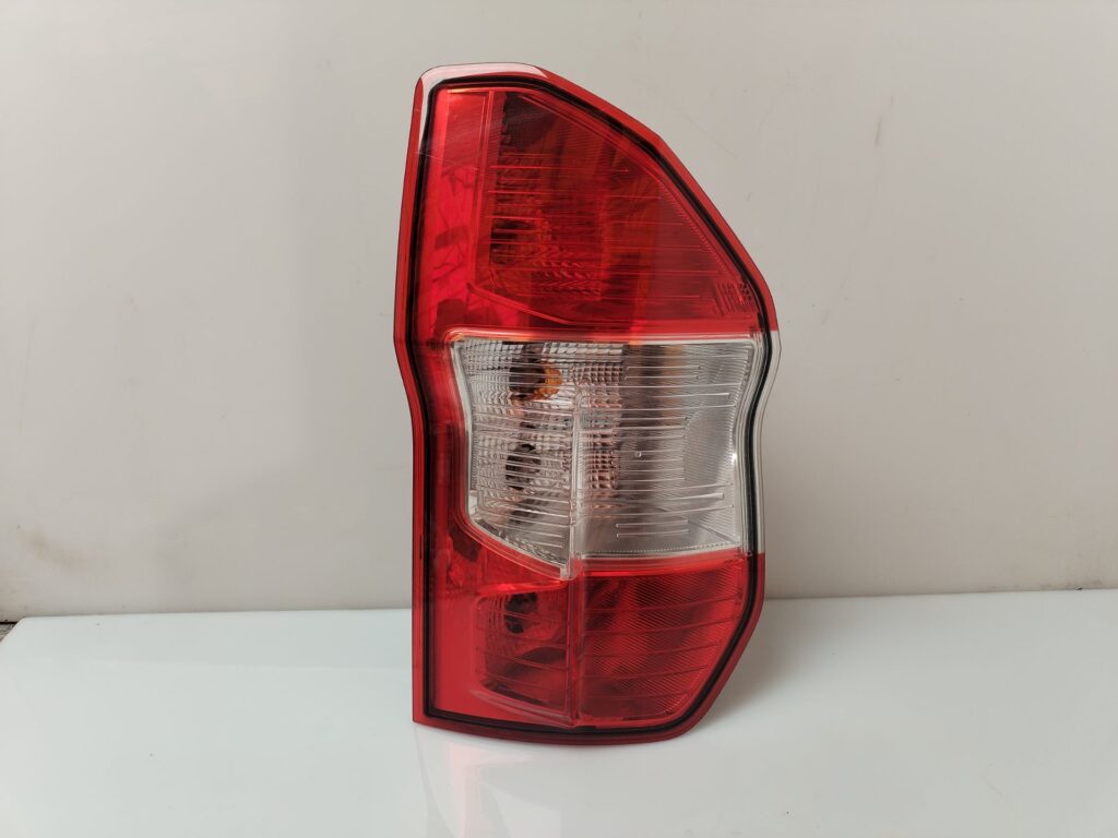 PILOTO TRASERO IZQUIERDO 135272