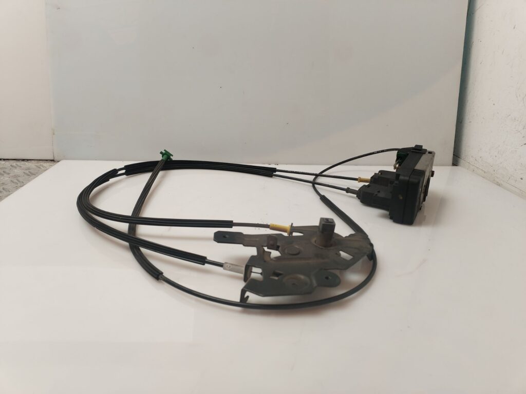 CERRADURA PUERTA LATERAL DERECHA 135098