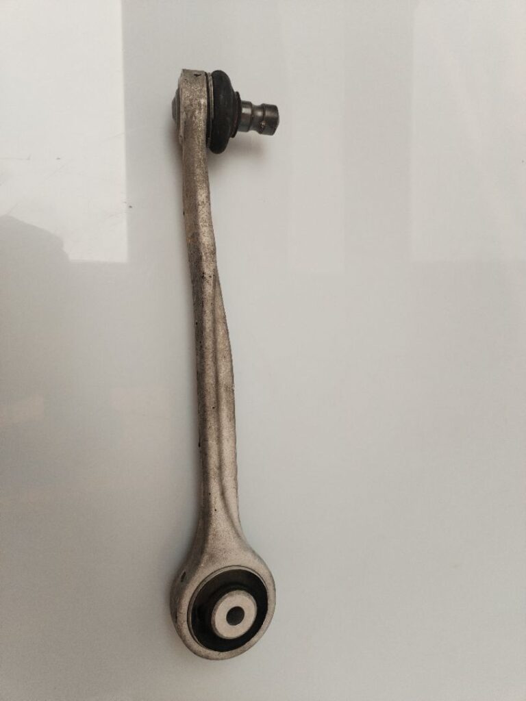 BRAZO SUSPENSION SUPERIOR DELANTERO DERECHO 135823