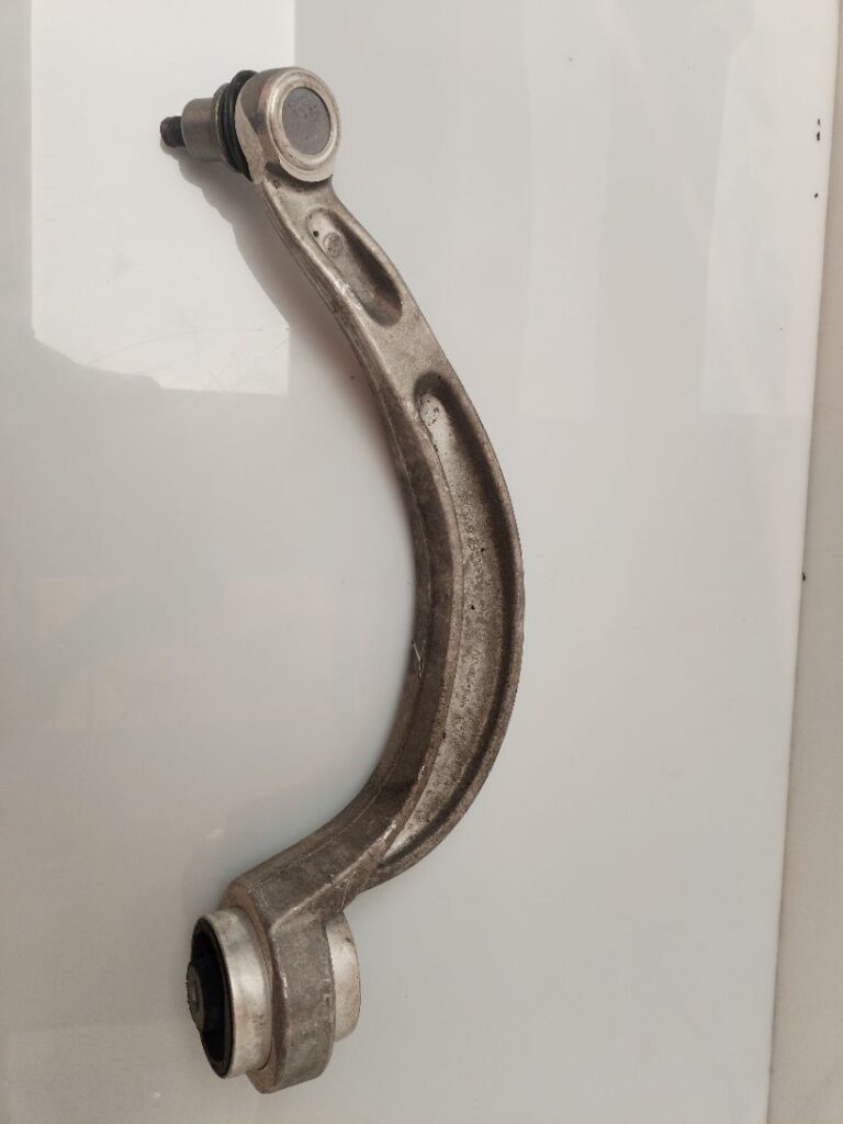 BRAZO SUSPENSION INFERIOR DELANTERO IZQUIERDO 135842