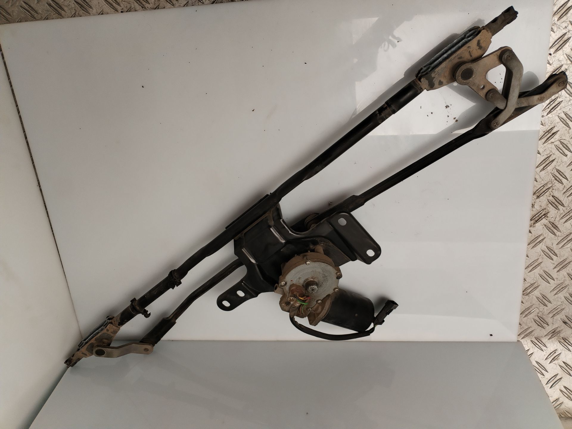 MOTOR LIMPIA DELANTERO 133605