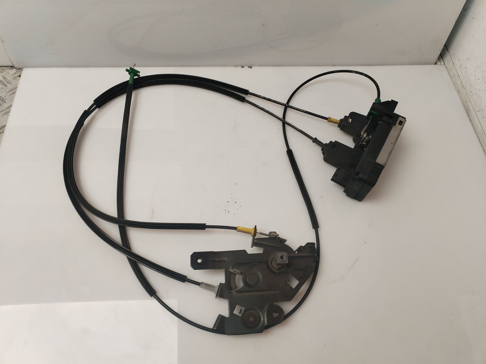 CERRADURA PUERTA LATERAL DERECHA 135098