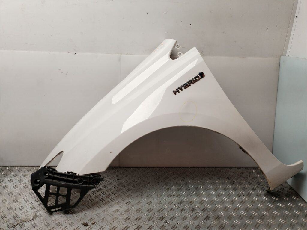 ALETA DELANTERA IZQUIERDA 135607