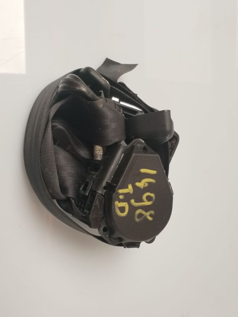 CINTURON SEGURIDAD TRASERO DERECHO 135391