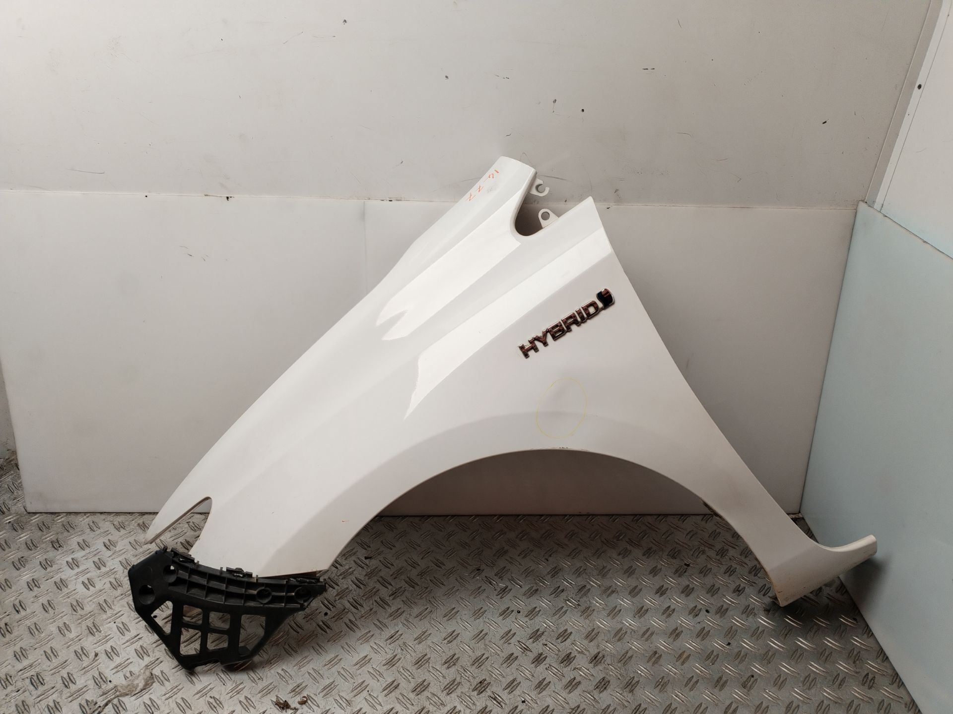 ALETA DELANTERA IZQUIERDA 135607