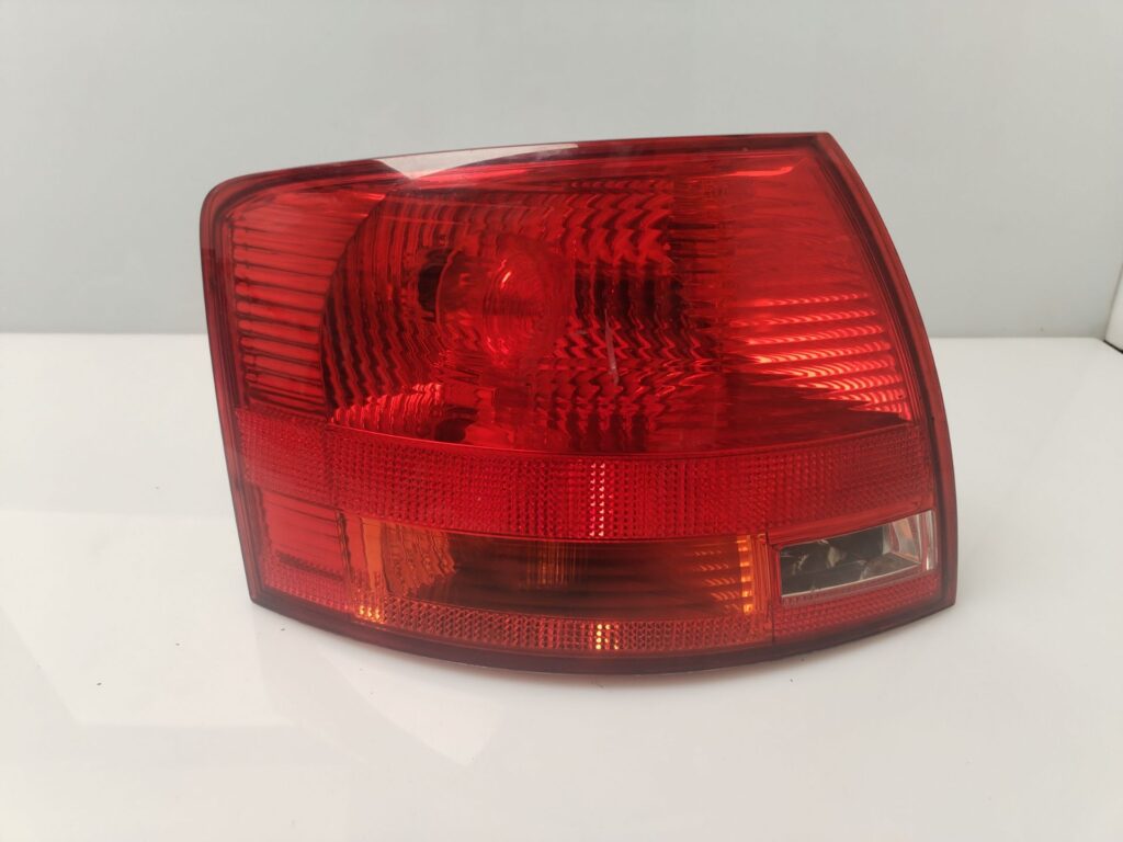 PILOTO TRASERO IZQUIERDO 134697