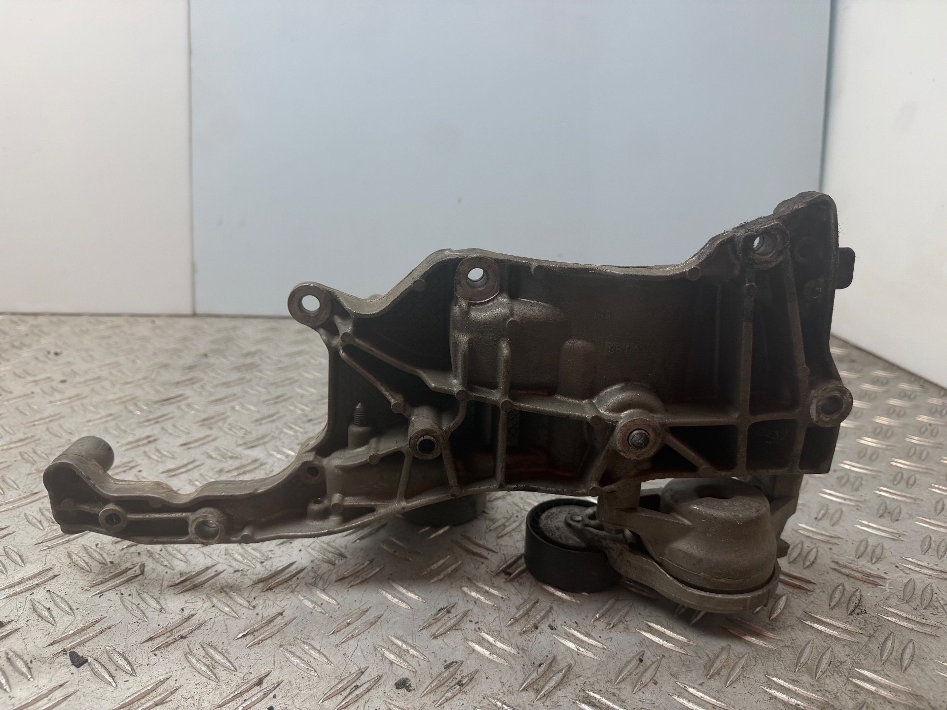 SOPORTE ALTERNADOR 134850