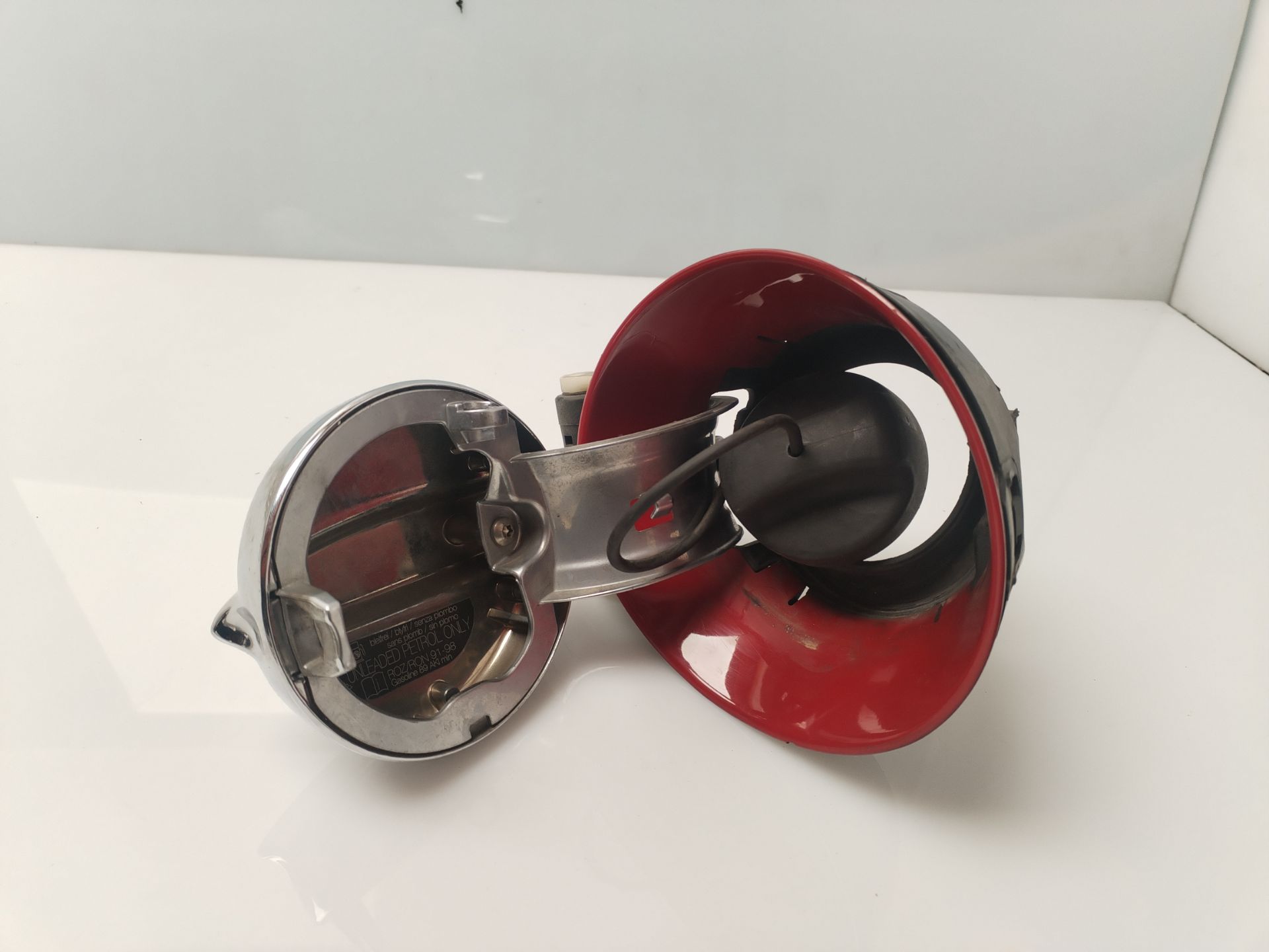 TAPA EXTERIOR COMBUSTIBLE 134780