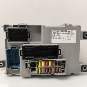 CAJA RELES / FUSIBLES 135587