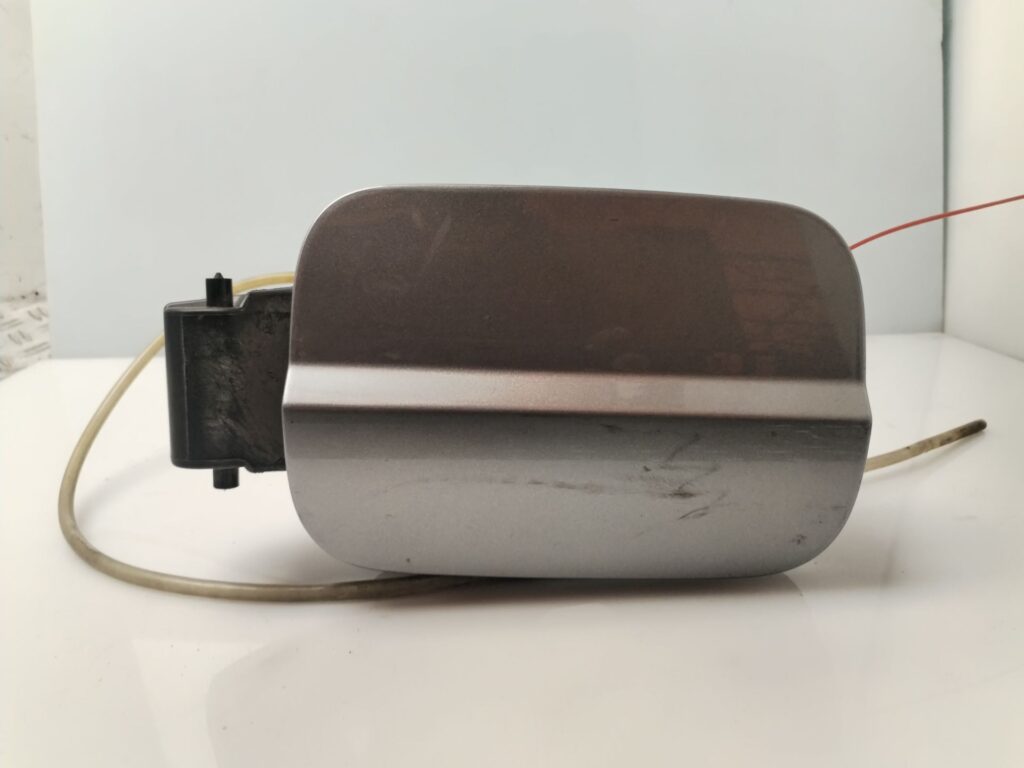 TAPA EXTERIOR COMBUSTIBLE 134602