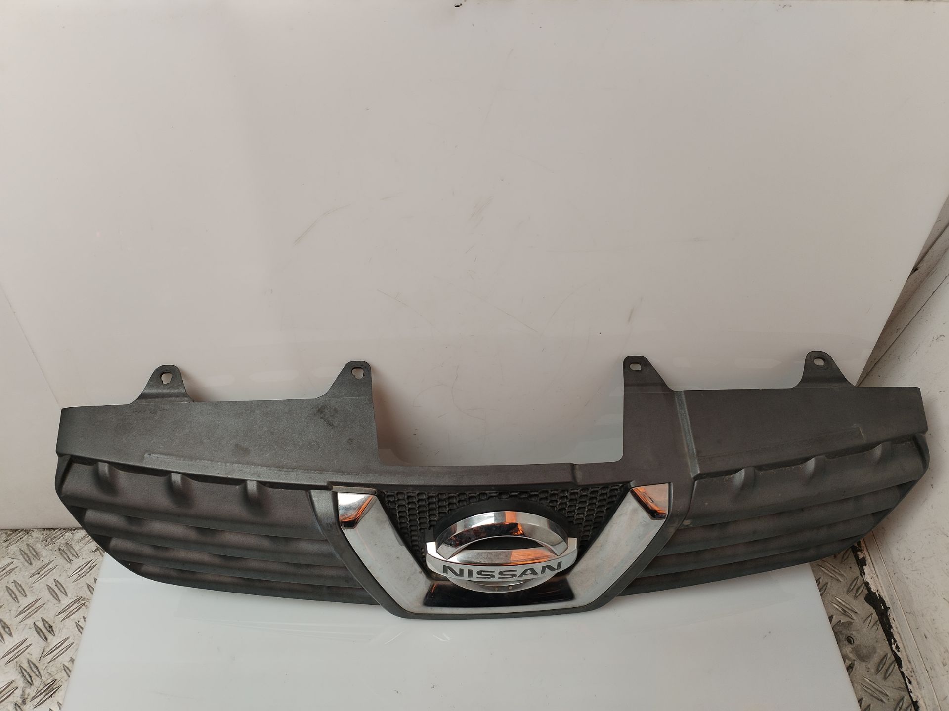 REJILLA DELANTERA 135357