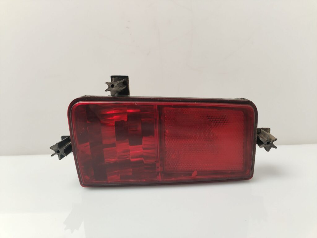 PILOTO TRASERO DERECHO PARAGOLPES 135142