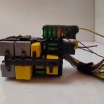 CAJA RELES / FUSIBLES 135981