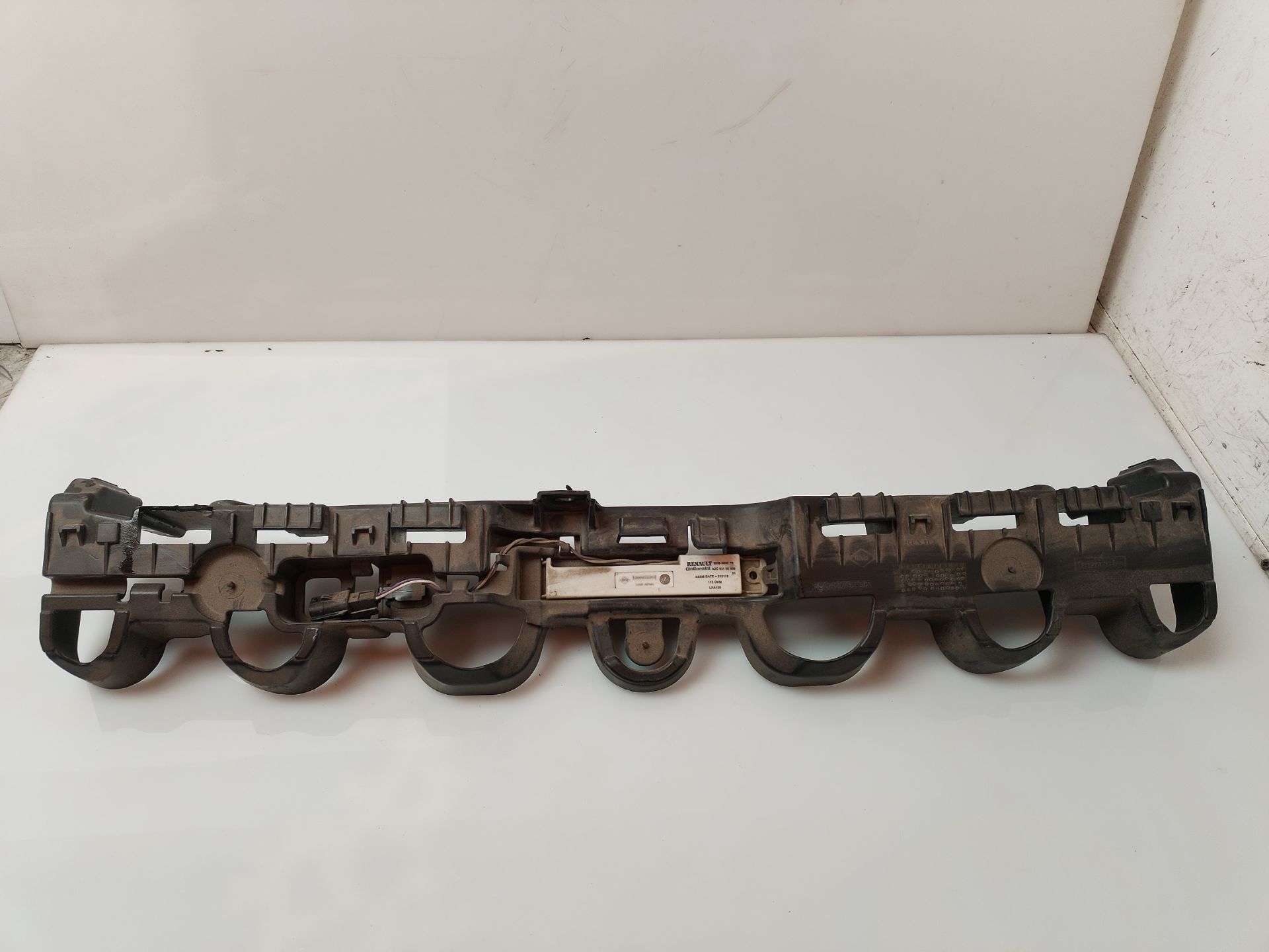 SOPORTE PARAGOLPES TRASERO 135885