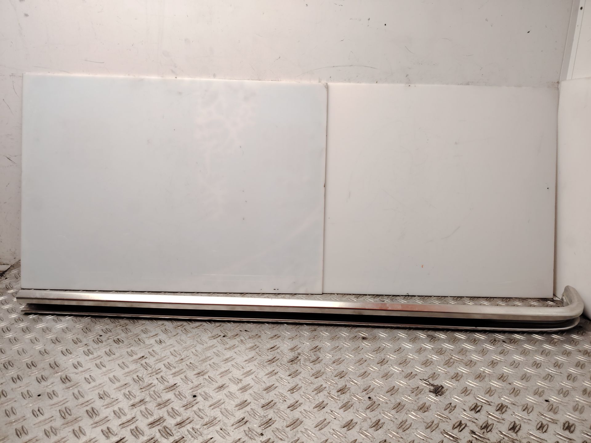 SOPORTE / GUIA PUERTA CORREDERA 136360