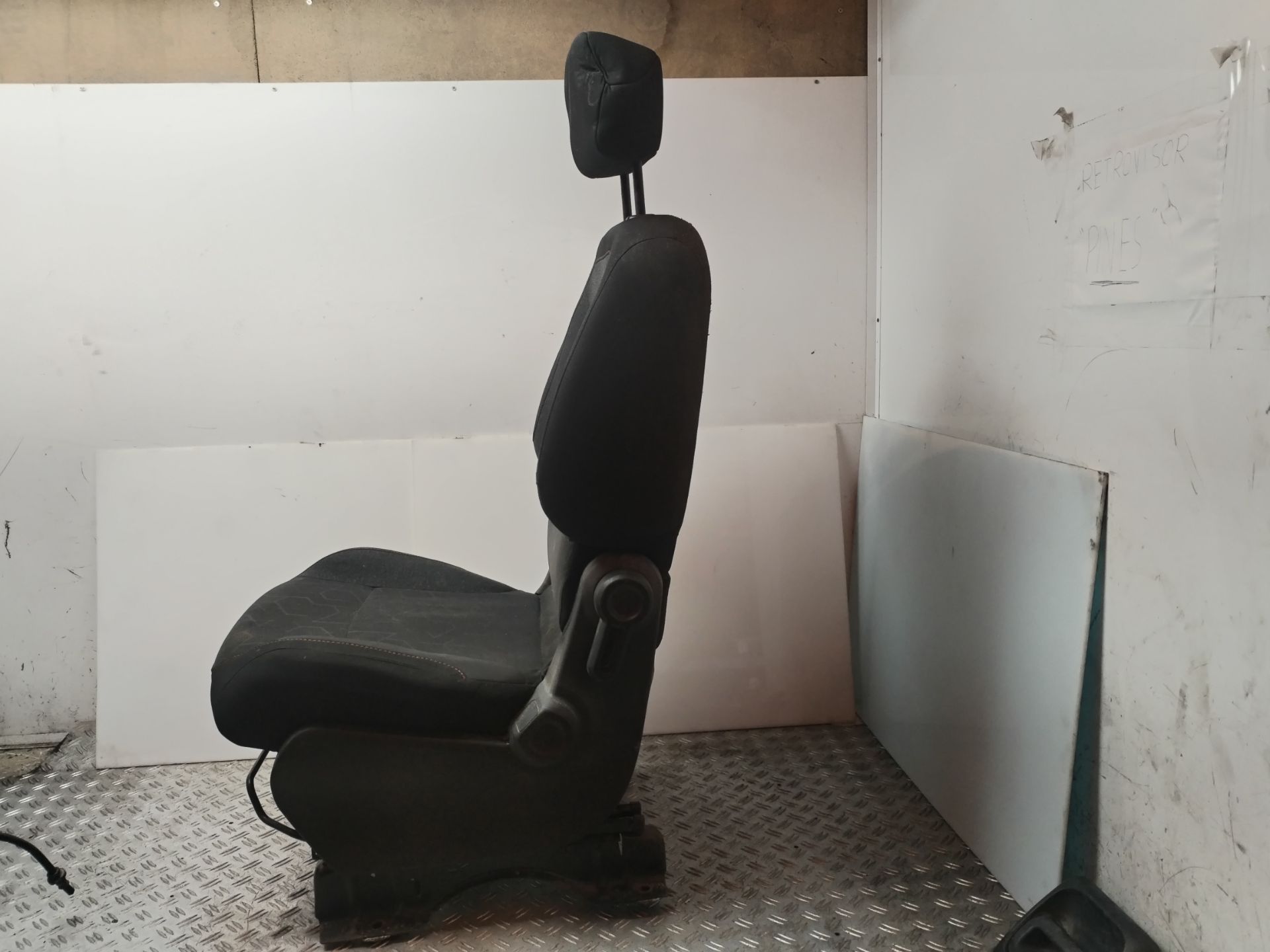 ASIENTO DELANTERO IZQUIERDO 135315