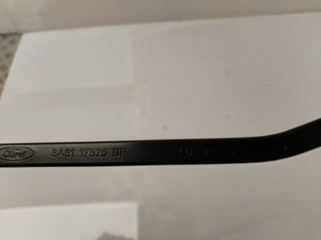 BRAZO LIMPIA DELANTERO DERECHO 135872