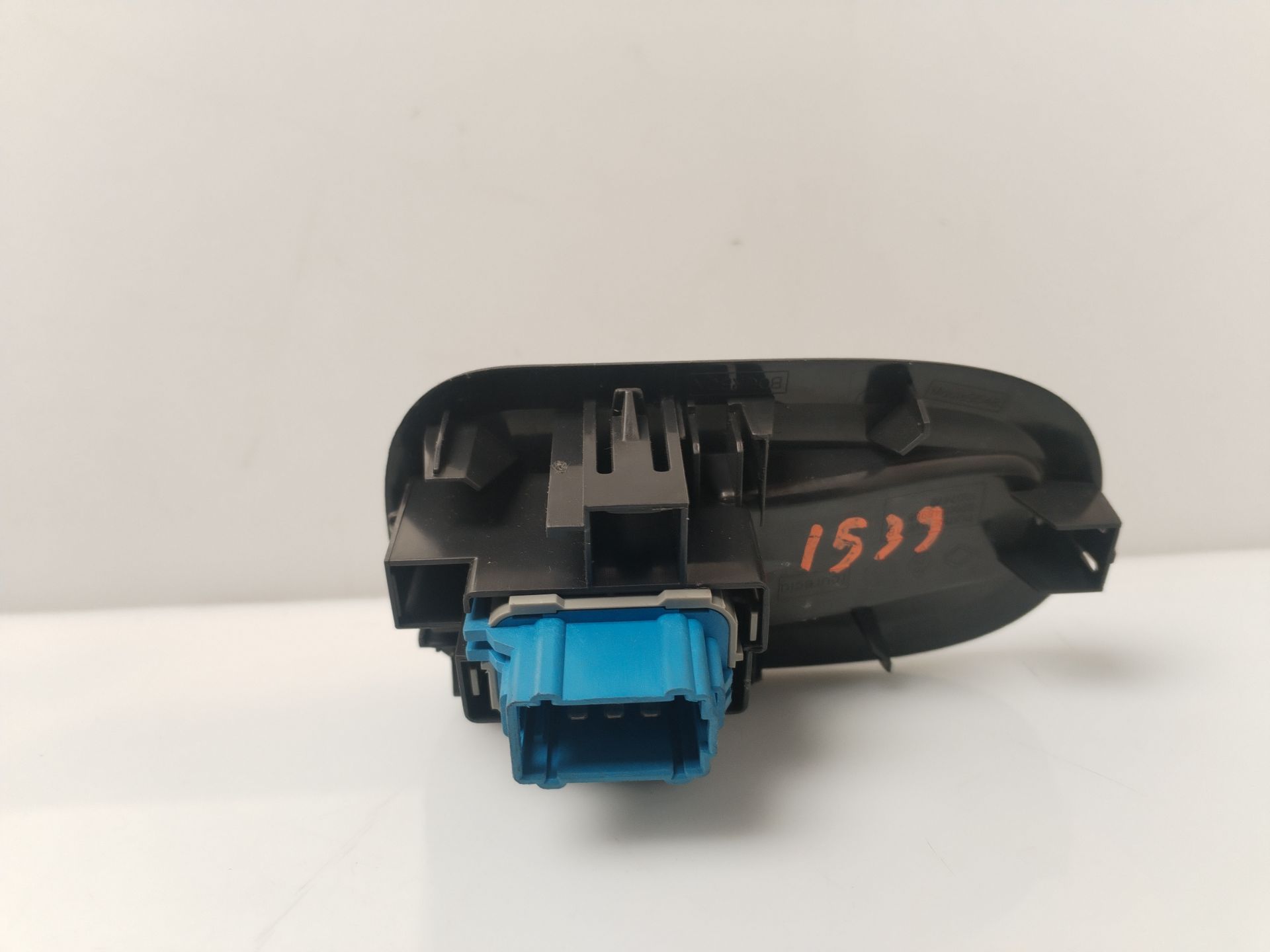 MANDO ELEVALUNAS DELANTERO DERECHO 135968