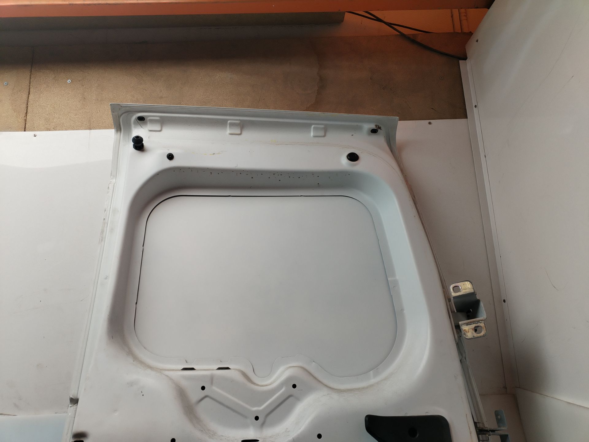 PUERTA TRASERA IZQUIERDA 136295