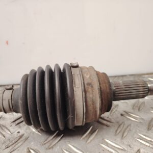 TRANSMISION DELANTERA IZQUIERDA 136330