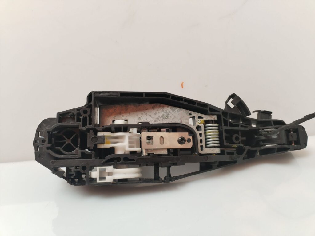 MANETA EXTERIOR DELANTERA DERECHA 136126