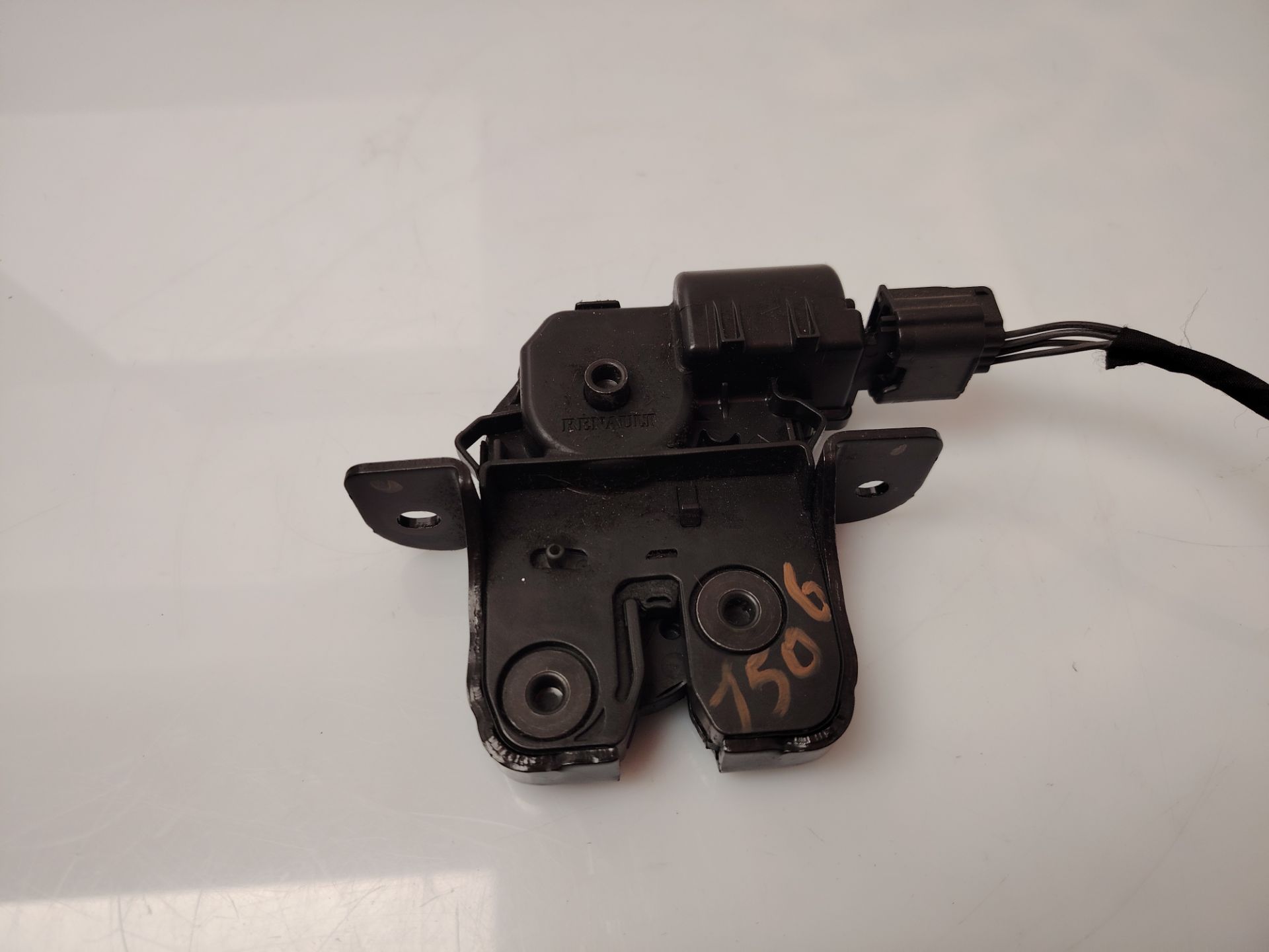 CERRADURA MALETERO / PORTON 136447