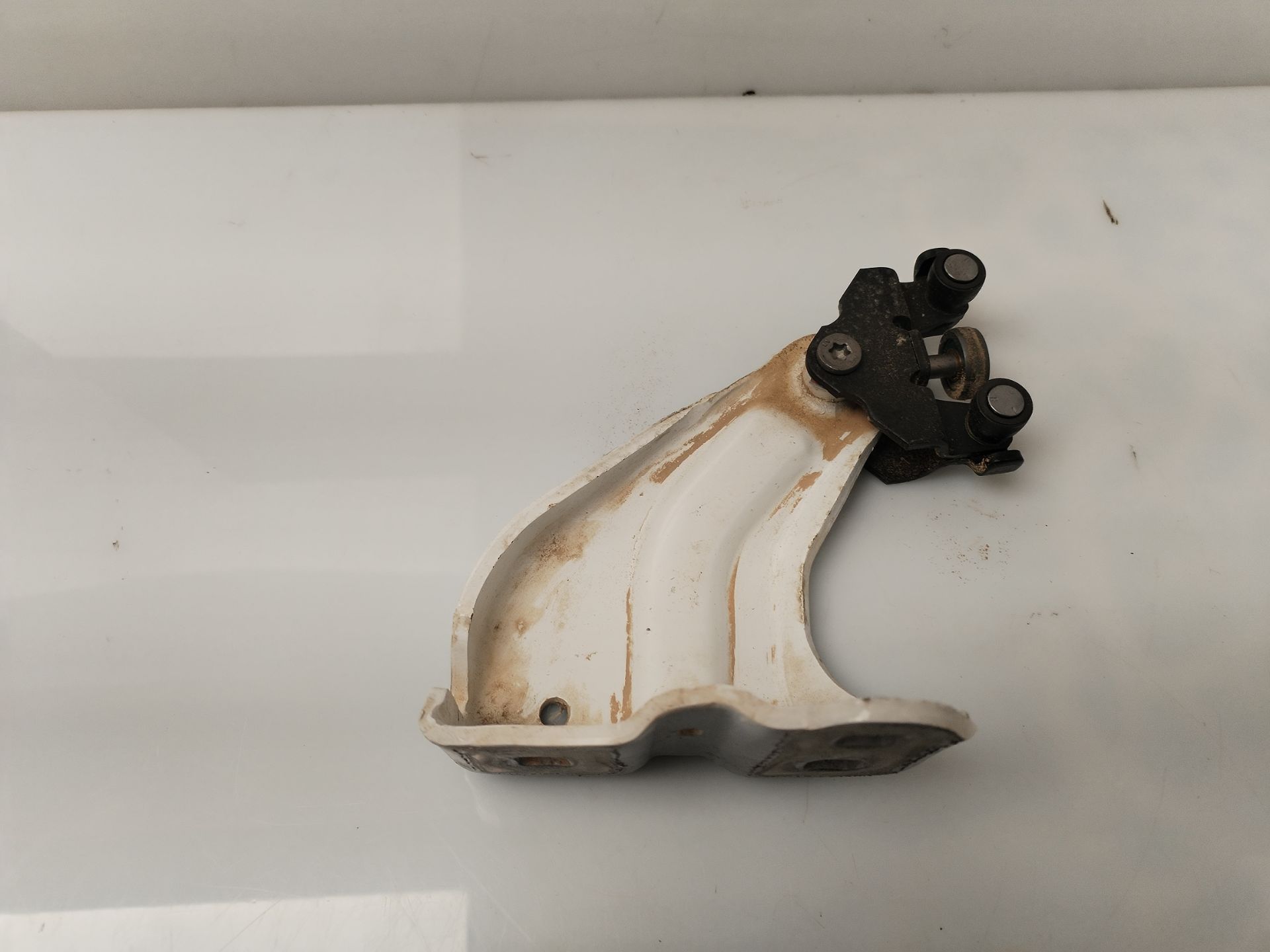 SOPORTE / GUIA PUERTA CORREDERA 136153