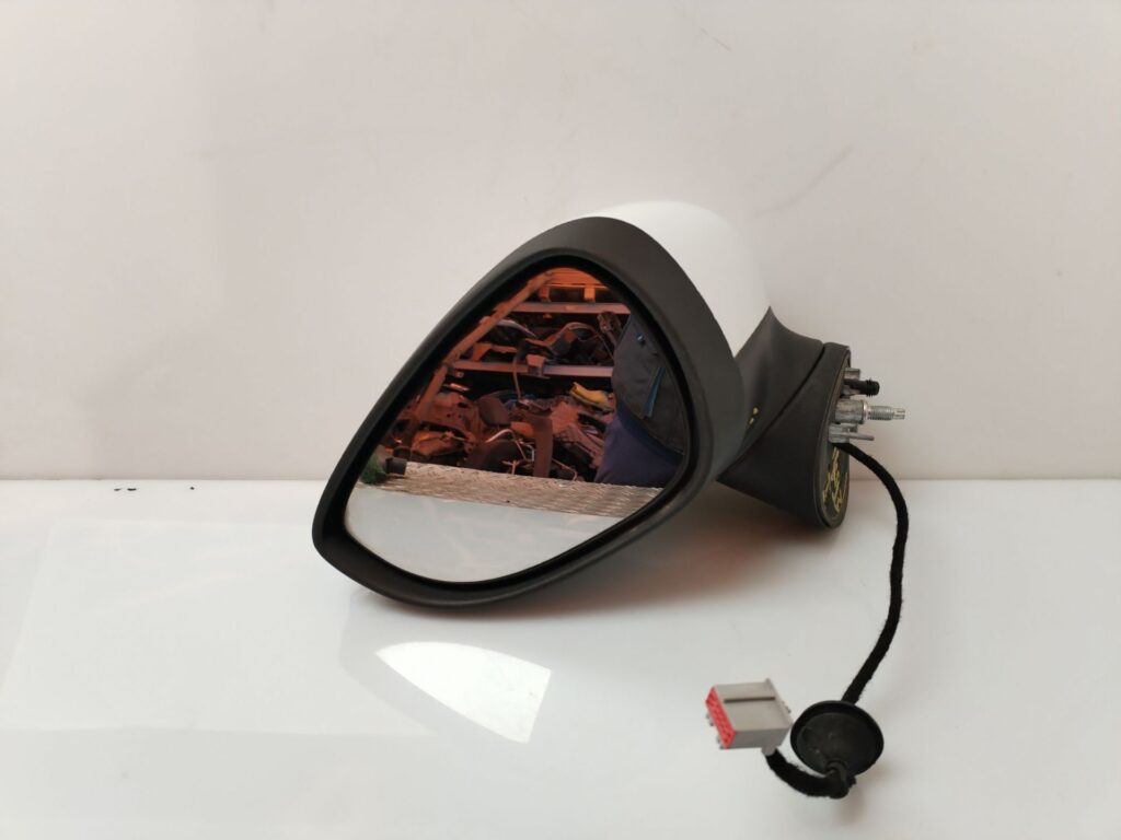 RETROVISOR IZQUIERDO 135900