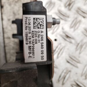 CAJA RELES / FUSIBLES 135987