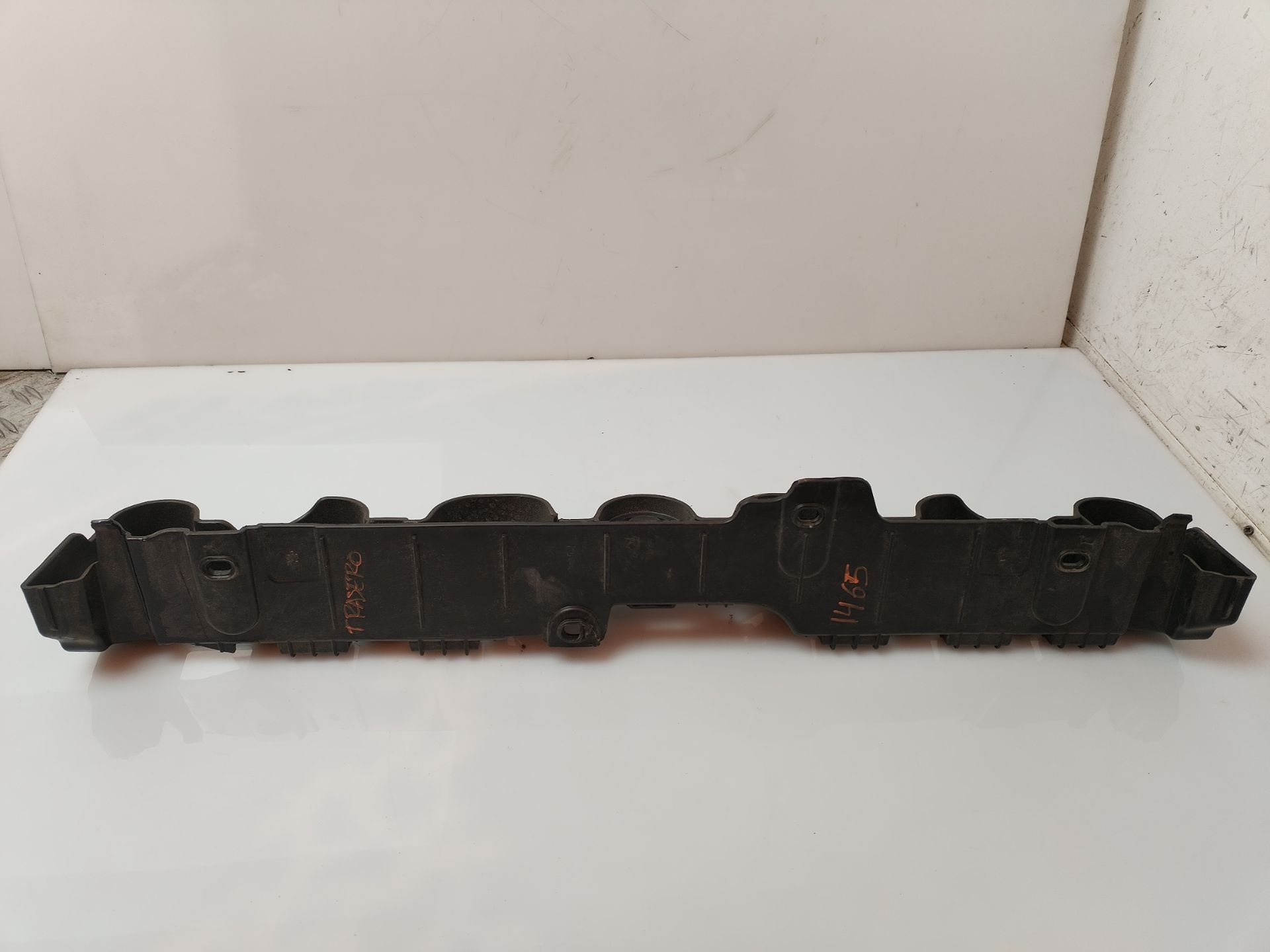 SOPORTE PARAGOLPES TRASERO 135885