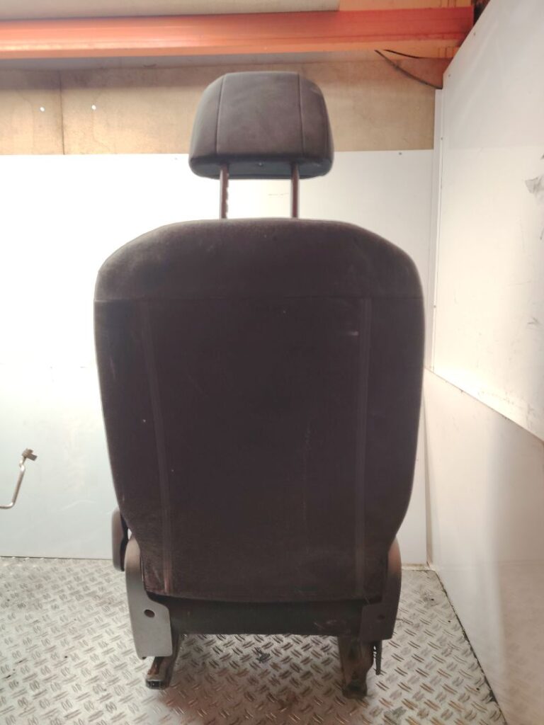 ASIENTO DELANTERO IZQUIERDO 136337