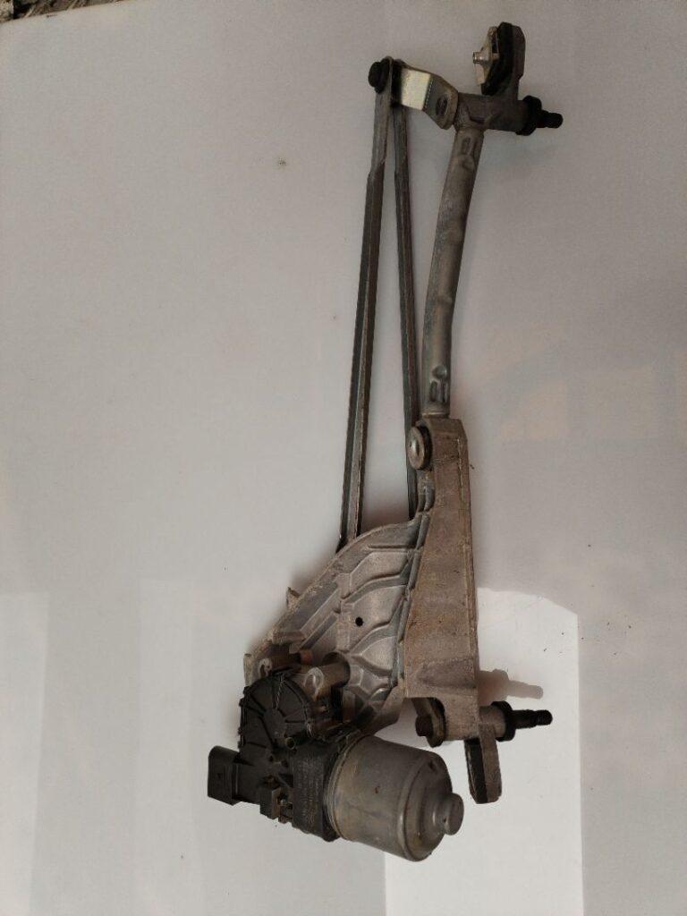 MOTOR LIMPIA DELANTERO 135906