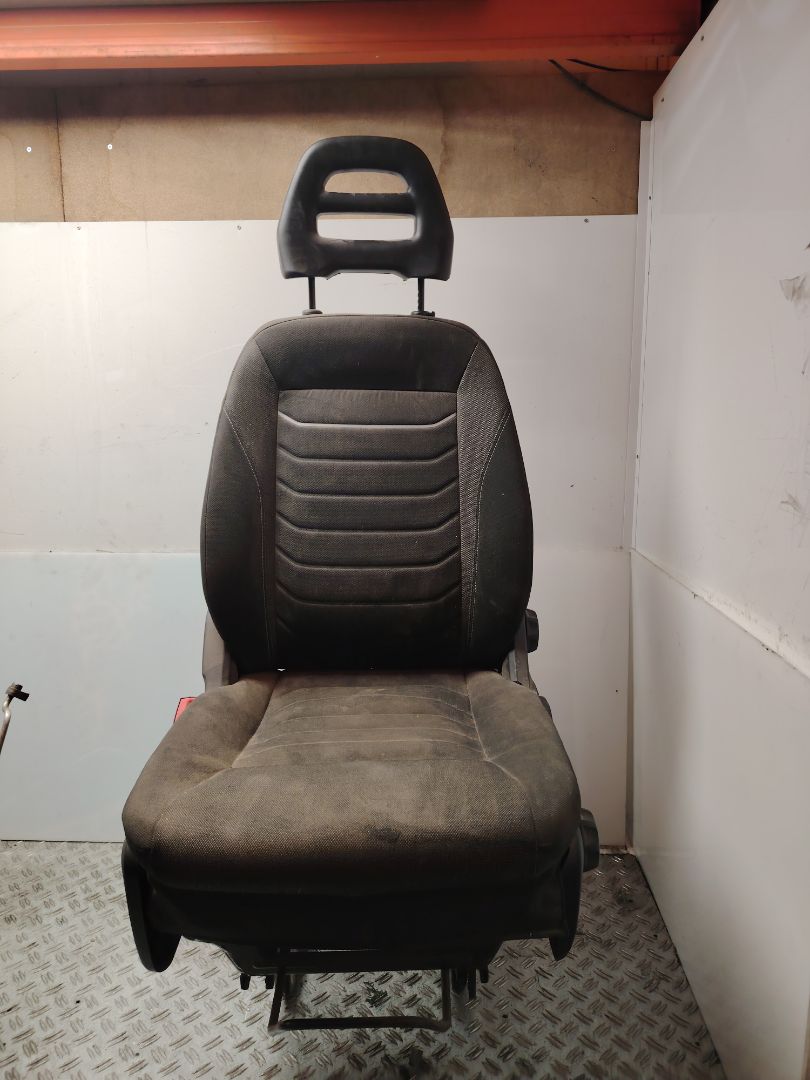 ASIENTO DELANTERO IZQUIERDO 136338