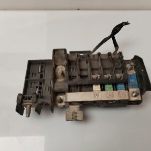 CAJA RELES / FUSIBLES 135987