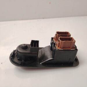 MANDO ELEVALUNAS DELANTERO IZQUIERDO 136320