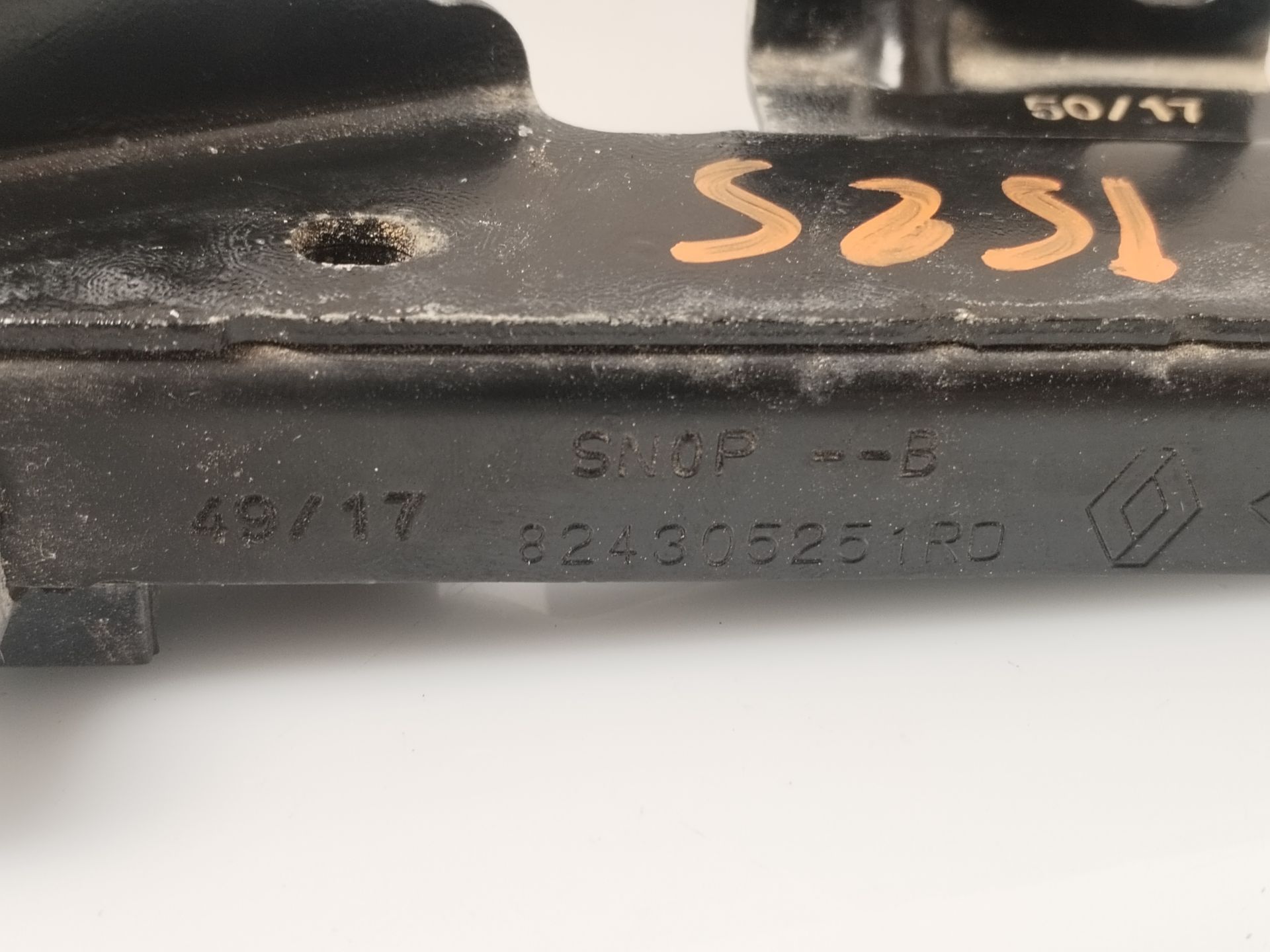 SOPORTE / GUIA PUERTA CORREDERA 136152