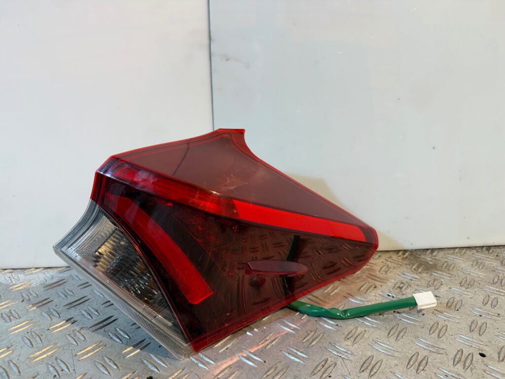 PILOTO TRASERO DERECHO 134997