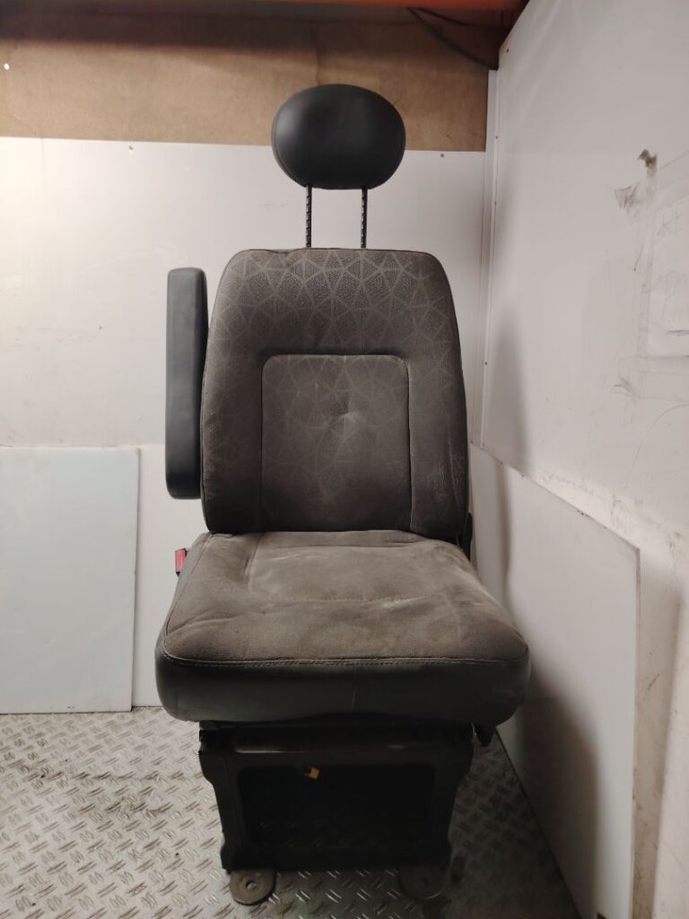 ASIENTO DELANTERO IZQUIERDO 136339