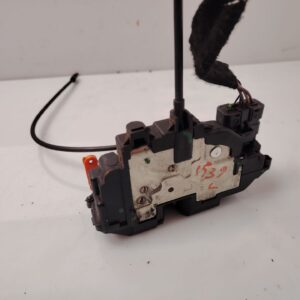 CERRADURA PUERTA DELANTERA IZQUIERDA 136580