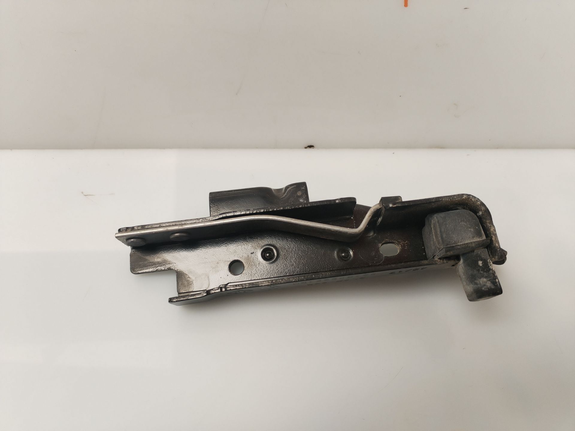 SOPORTE / GUIA PUERTA CORREDERA 136152