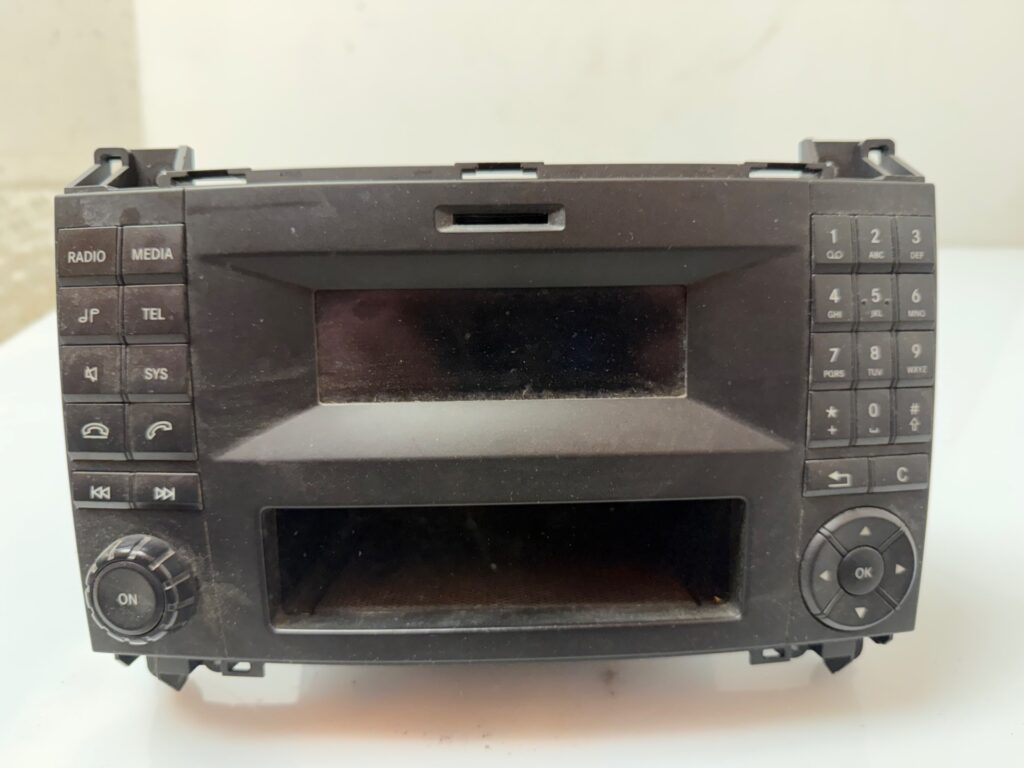SISTEMA AUDIO / RADIO CD 136032