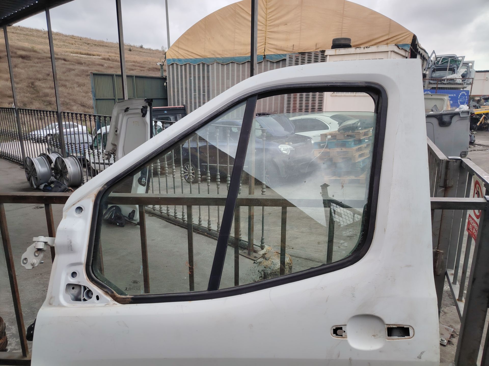 PUERTA DELANTERA IZQUIERDA 136341